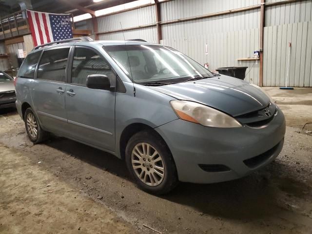 2008 Toyota Sienna LE