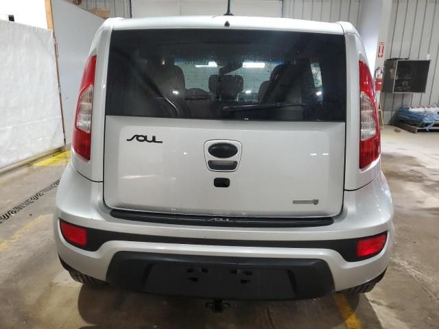 2013 KIA Soul +