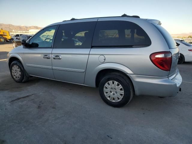 2005 Chrysler Town & Country LX