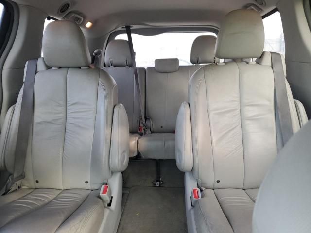 2012 Toyota Sienna XLE