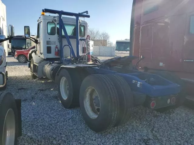 2018 Peterbilt 567