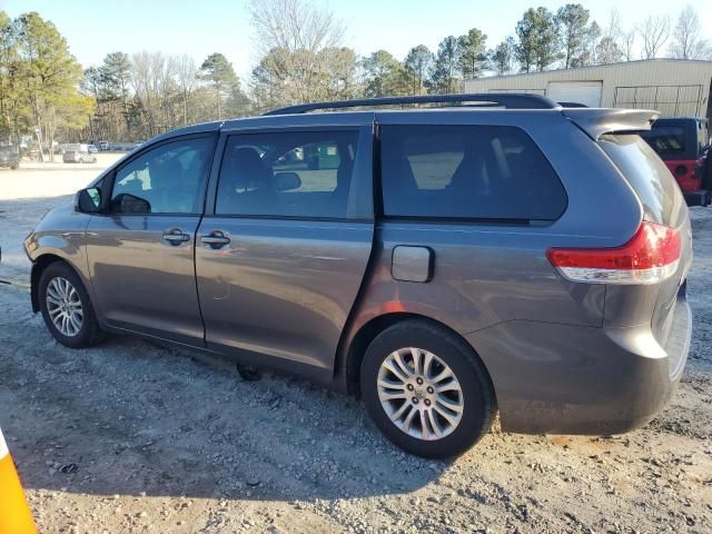 2012 Toyota Sienna XLE