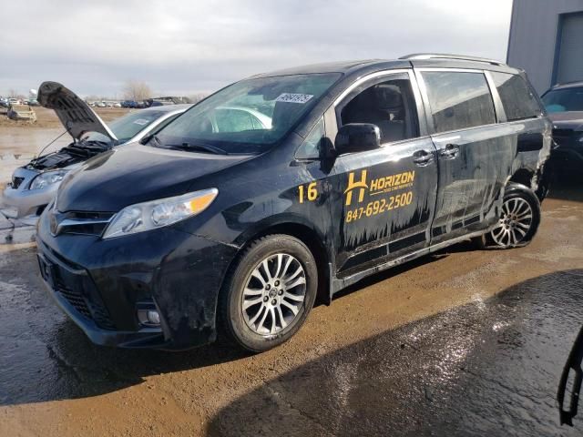 2019 Toyota Sienna XLE