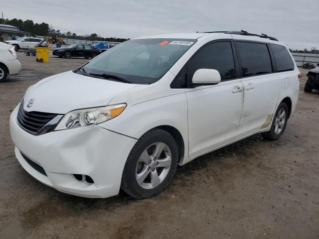 2011 Toyota Sienna LE