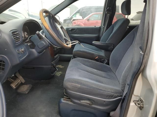 2001 Chrysler Town & Country LX