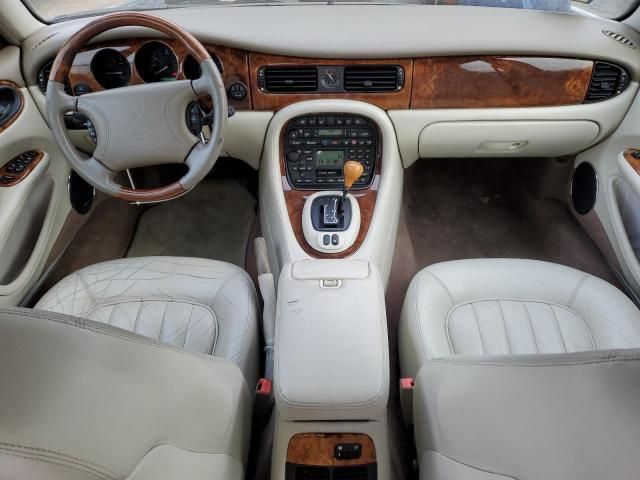 2000 Jaguar XJ8