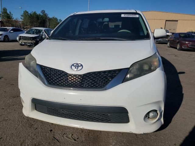 2012 Toyota Sienna Sport