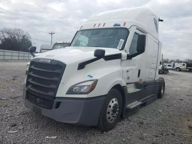 2022 Freightliner Cascadia 126