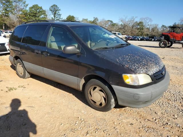 2001 Toyota Sienna LE