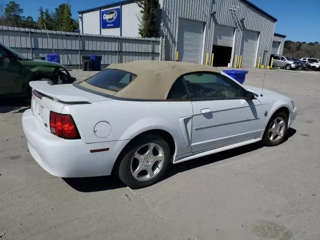 2004 Ford Mustang