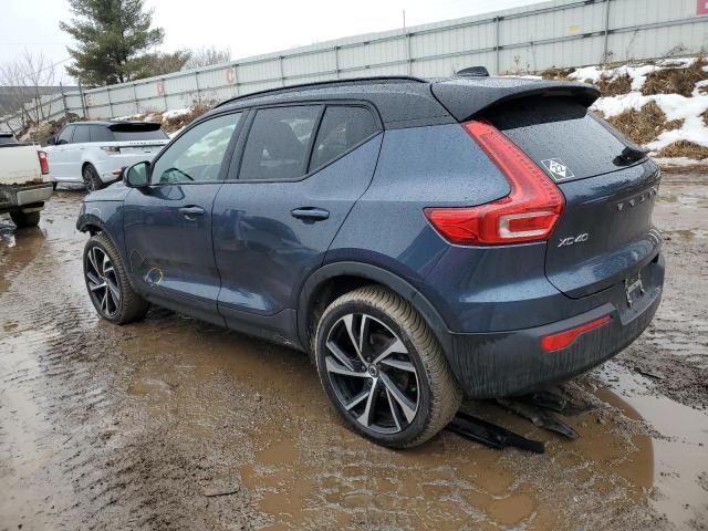 2022 Volvo XC40 T5 R-Design