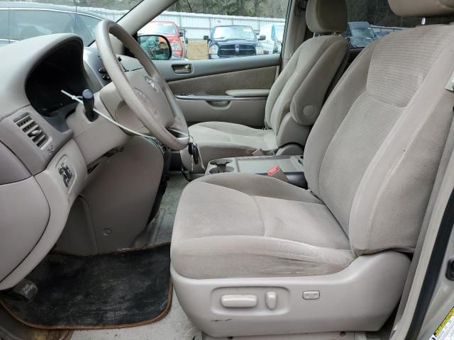 2010 Toyota Sienna CE