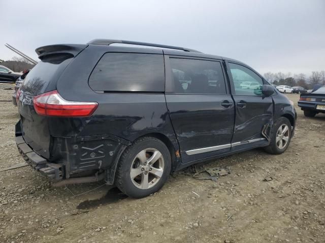 2017 Toyota Sienna LE