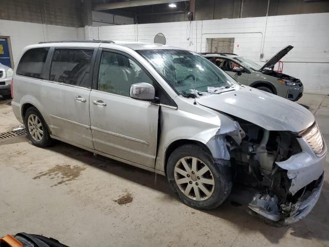 2011 Chrysler Town & Country Touring L