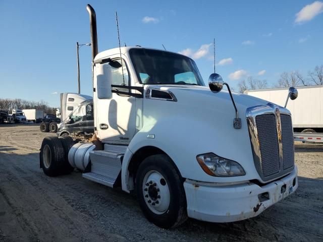 2014 Kenworth Construction T680