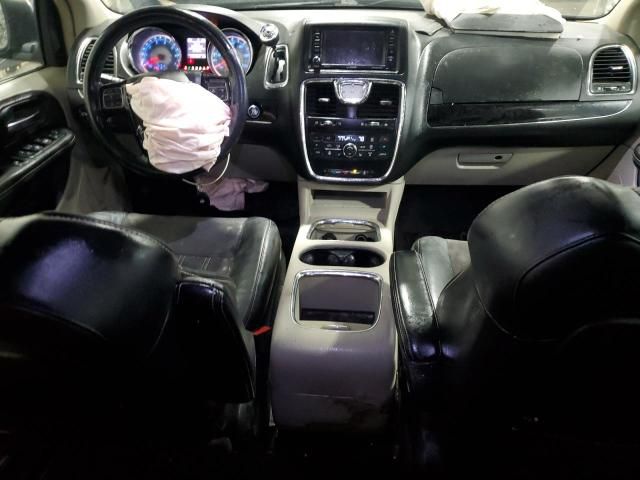 2014 Chrysler Town & Country Touring L