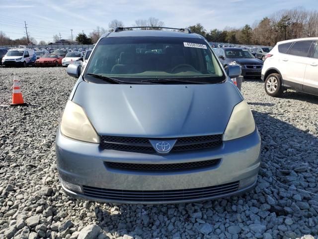 2004 Toyota Sienna XLE