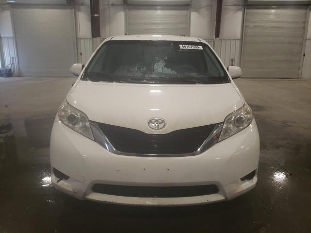 2011 Toyota Sienna LE