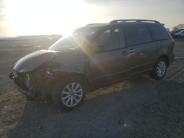 2005 Toyota Sienna CE