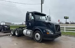 Salvage trucks for sale at Houston, TX auction: 2008 Volvo VN VNL