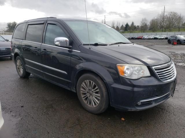 2013 Chrysler Town & Country Touring L