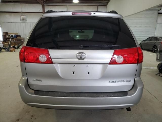 2010 Toyota Sienna XLE