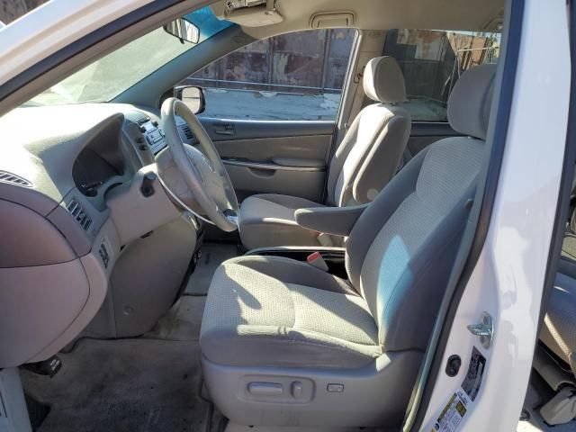 2008 Toyota Sienna CE