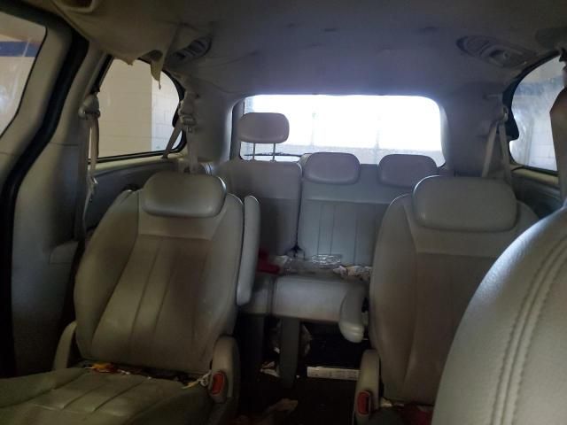 2005 Chrysler Town & Country Touring