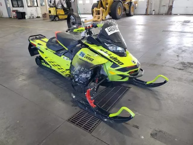 2020 Skidoo 2020 Skidoo REV