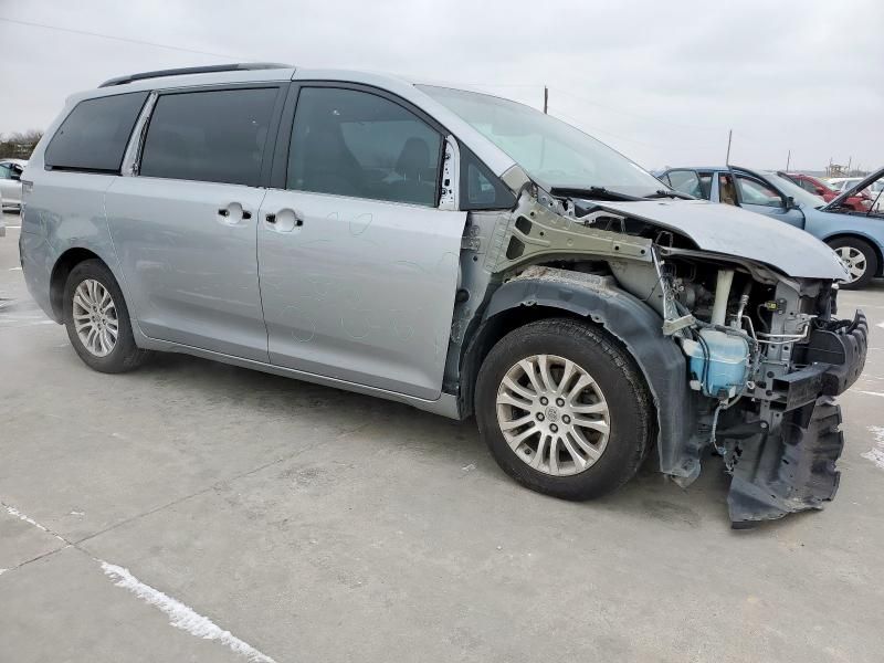 2011 Toyota Sienna XLE