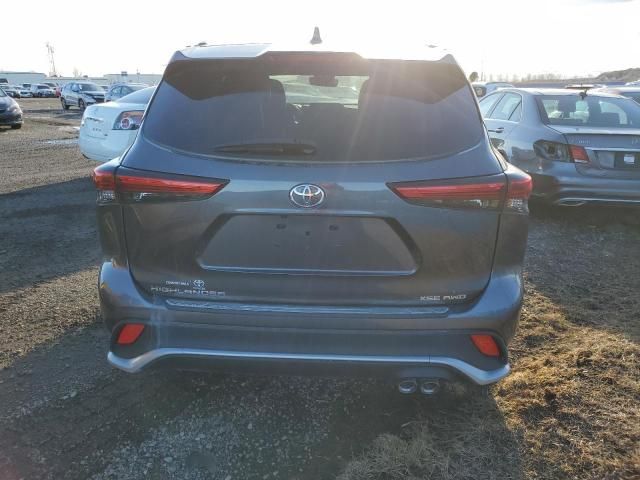 2022 Toyota Highlander XSE