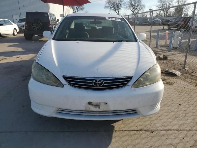 2005 Toyota Camry LE