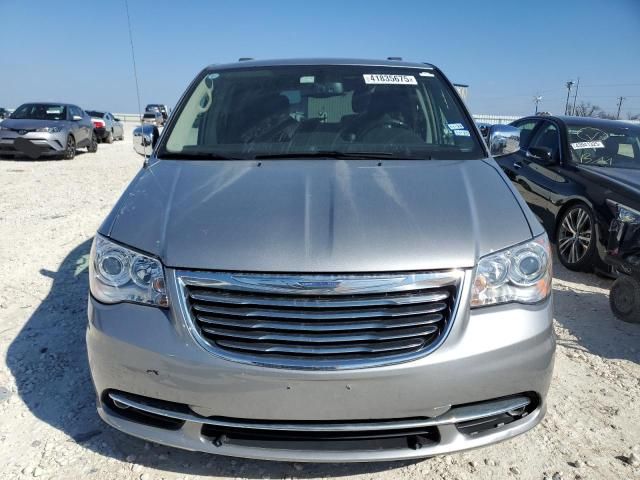 2015 Chrysler Town & Country Limited Platinum