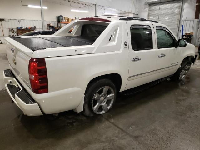 2011 Chevrolet Avalanche LTZ