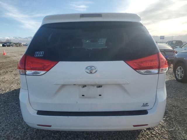 2014 Toyota Sienna LE