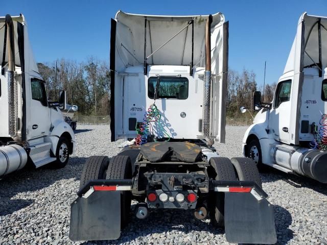 2014 Kenworth Construction T680