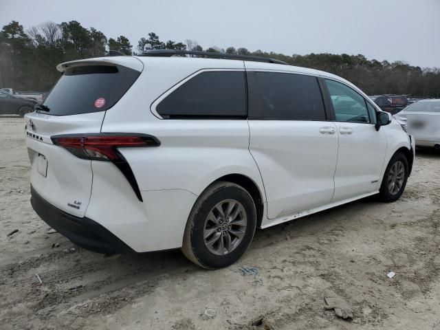 2021 Toyota Sienna LE