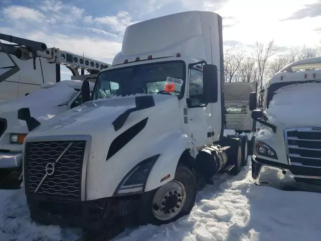 2023 Volvo VN VNL