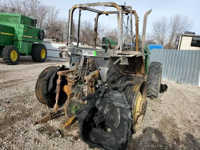 1999 John Deere 7210