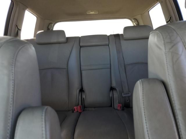 2004 Toyota Highlander Base