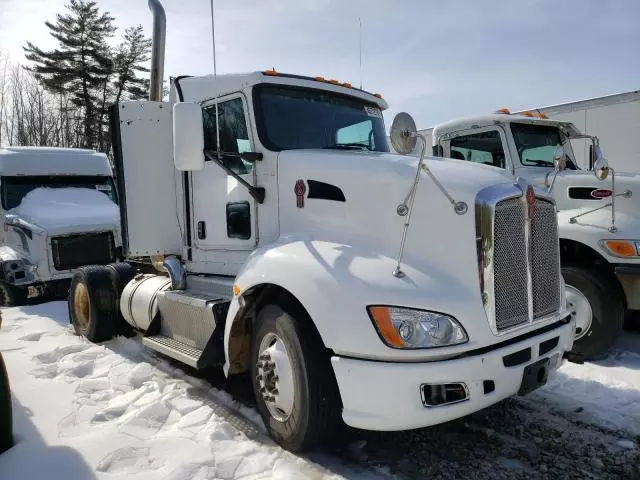 2013 Kenworth T660 Semi Truck