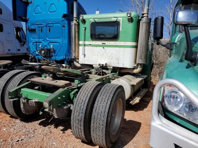 2006 Freightliner Conventional Classic 120