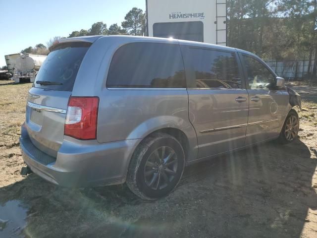 2016 Chrysler Town & Country S