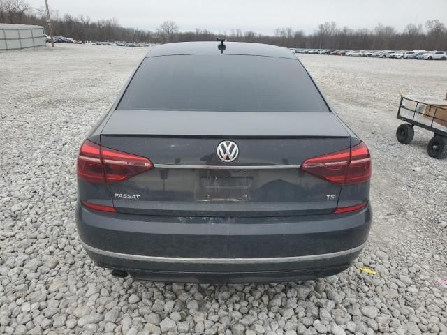 2017 Volkswagen Passat R-Line