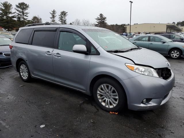 2016 Toyota Sienna XLE