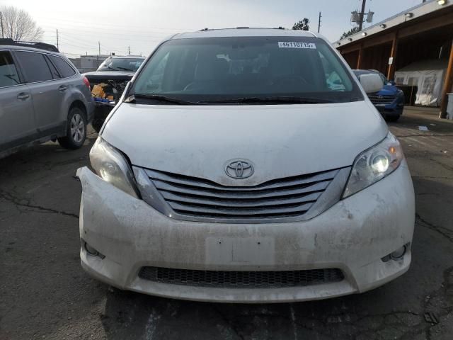 2012 Toyota Sienna XLE