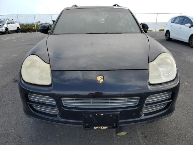 2004 Porsche Cayenne