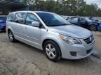 2011 Volkswagen Routan SE