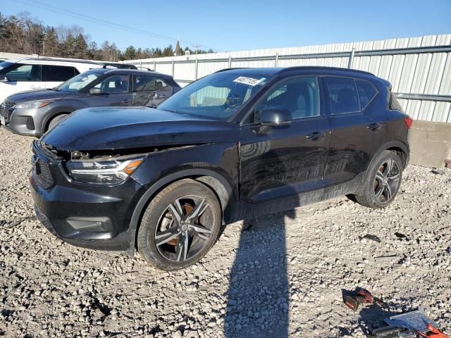 2021 Volvo XC40 T5 R-Design