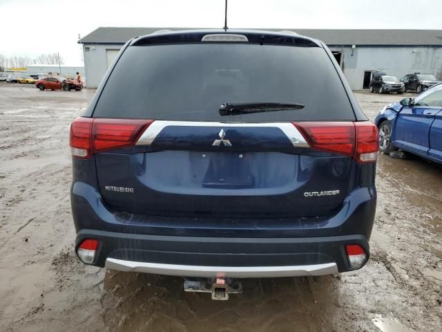 2016 Mitsubishi Outlander SE